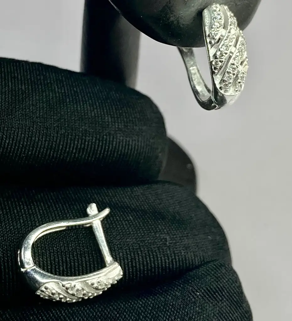 Lumière Clip Earrings