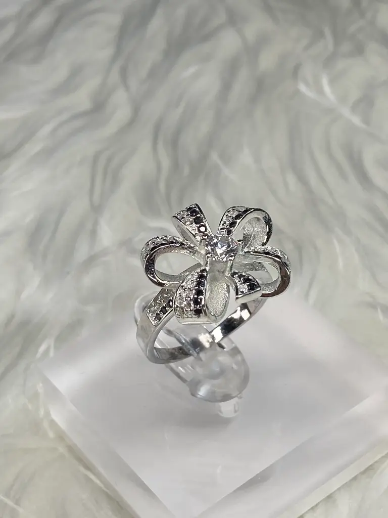 Ribbonella Ring