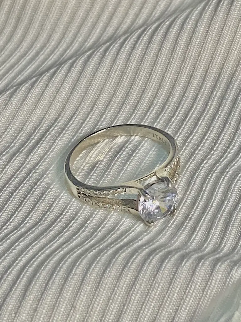 Victoria Spark Ring