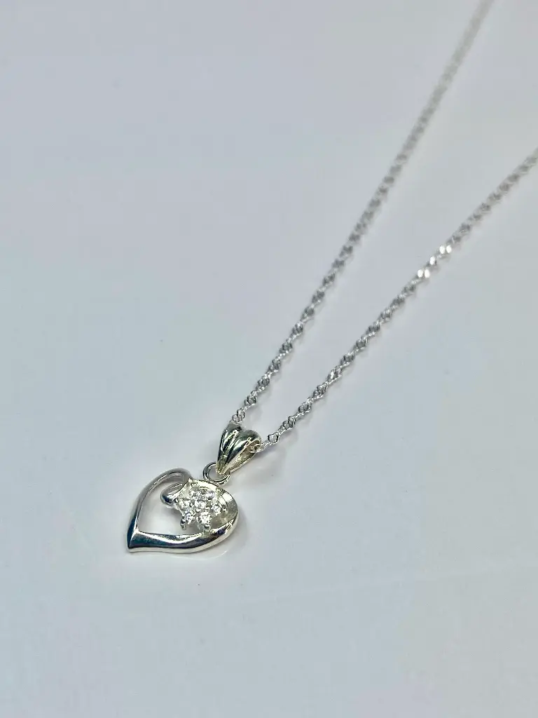 Love’s Bud Necklace