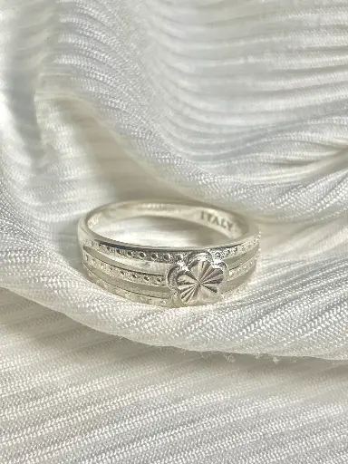 Regal Reflection Ring