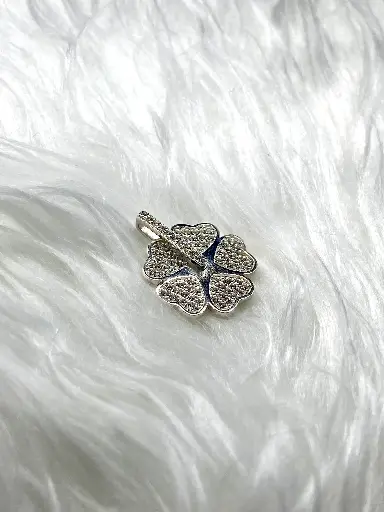 Quintessence Clover Pendant