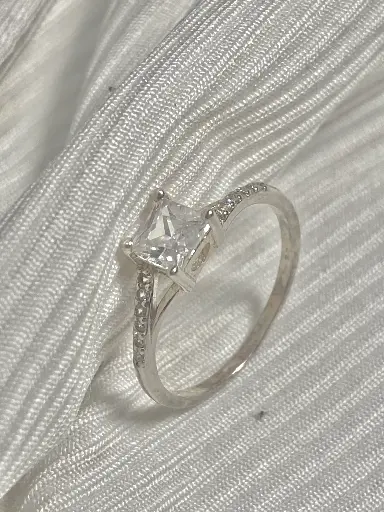 Vivienne Ring